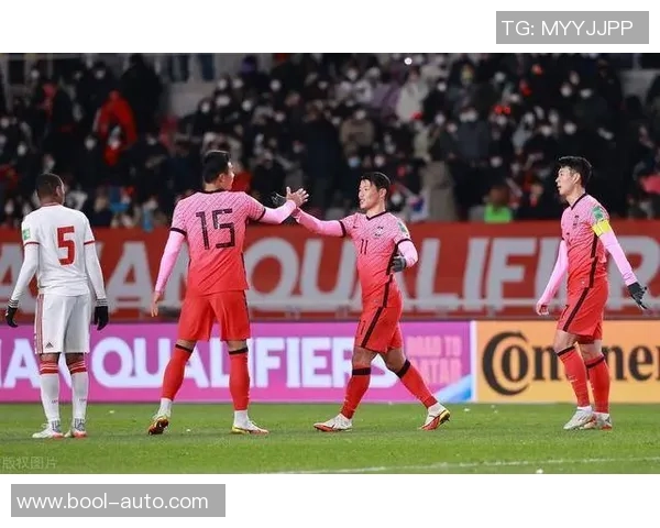 西班牙媒体热评日本足球明星的技术风格与国际影响力分析